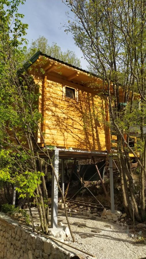 Still Cabin Cetinje Luaran gambar