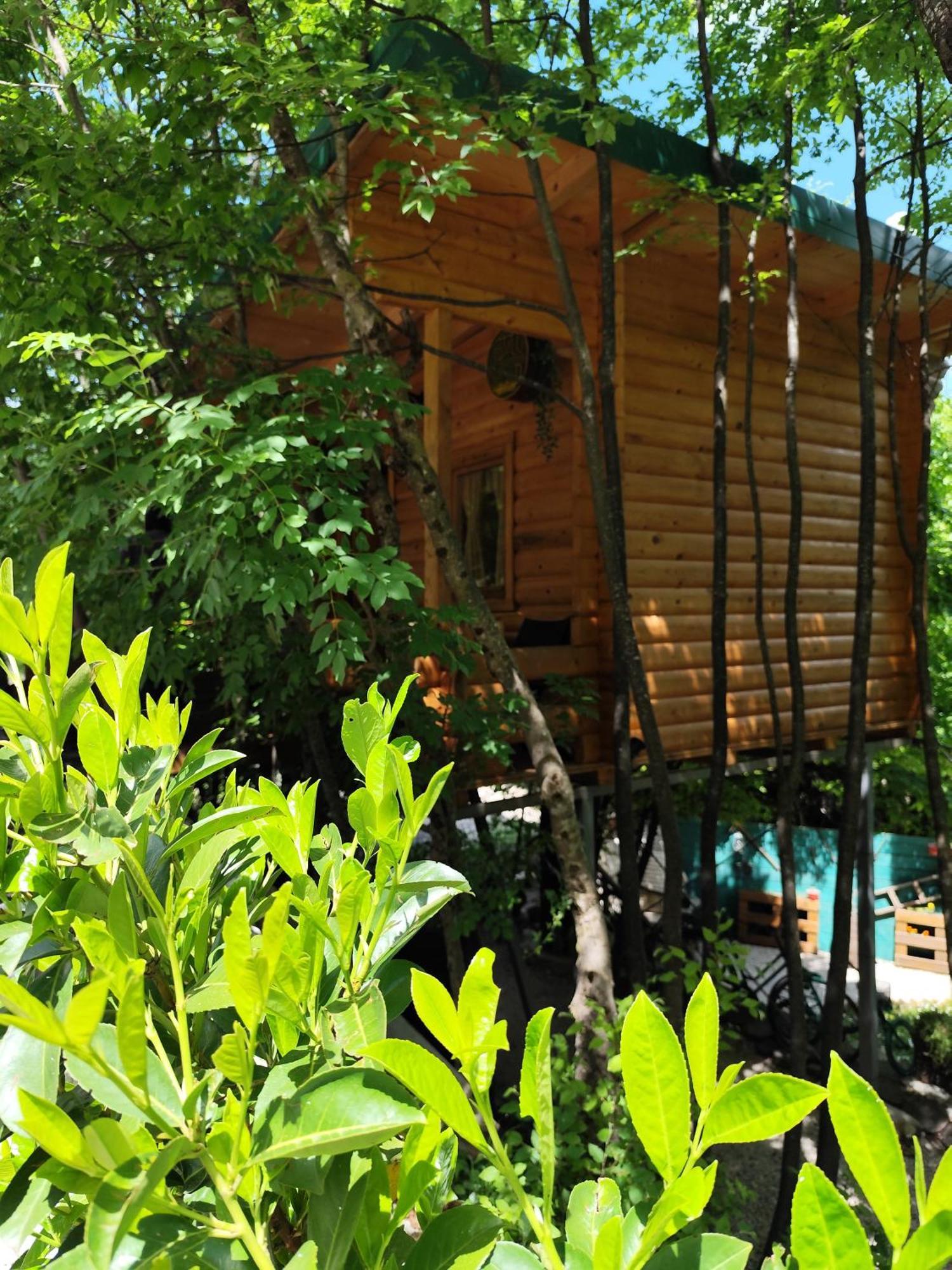 Still Cabin Cetinje Luaran gambar